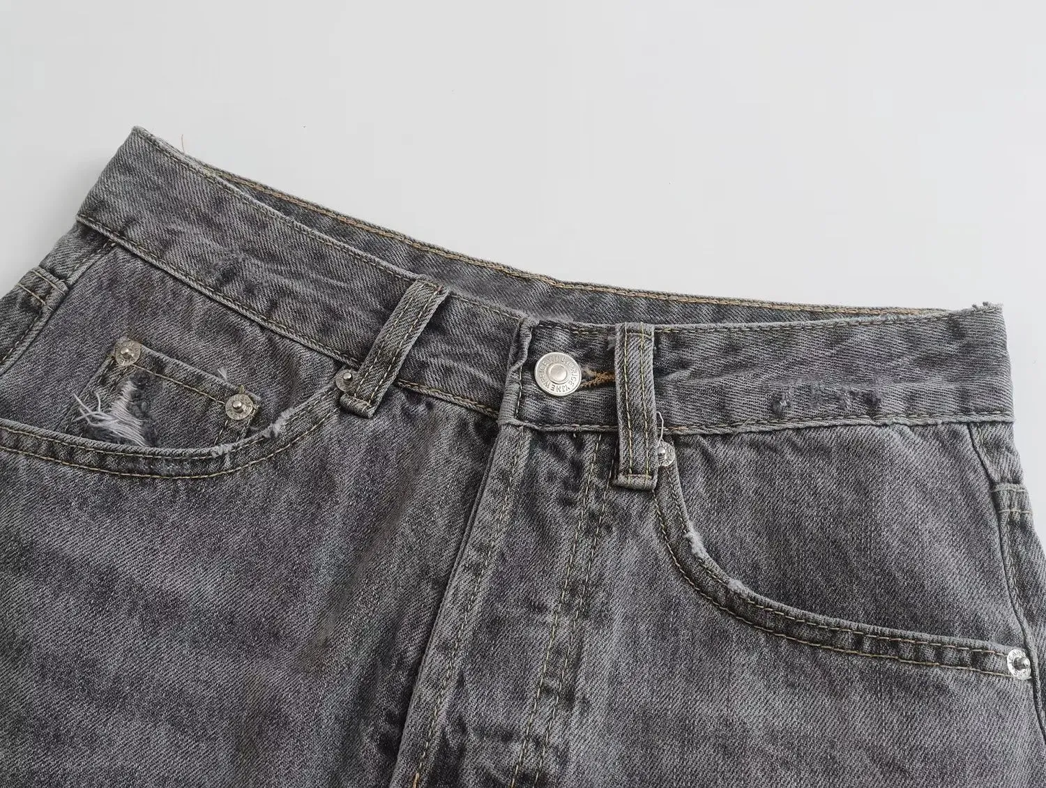 Aiertu Summer Pure Cotton Girls High Street Shorts Women Frayed Distressed Denim Mom Fashion Casual Bermuda