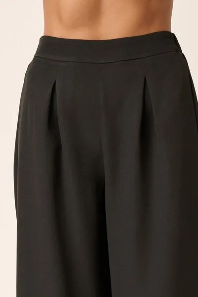 Black Inverted Pleat Detail Wide Leg Pants