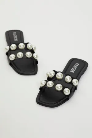 Black Plus Pearl Detail Flat Sliders