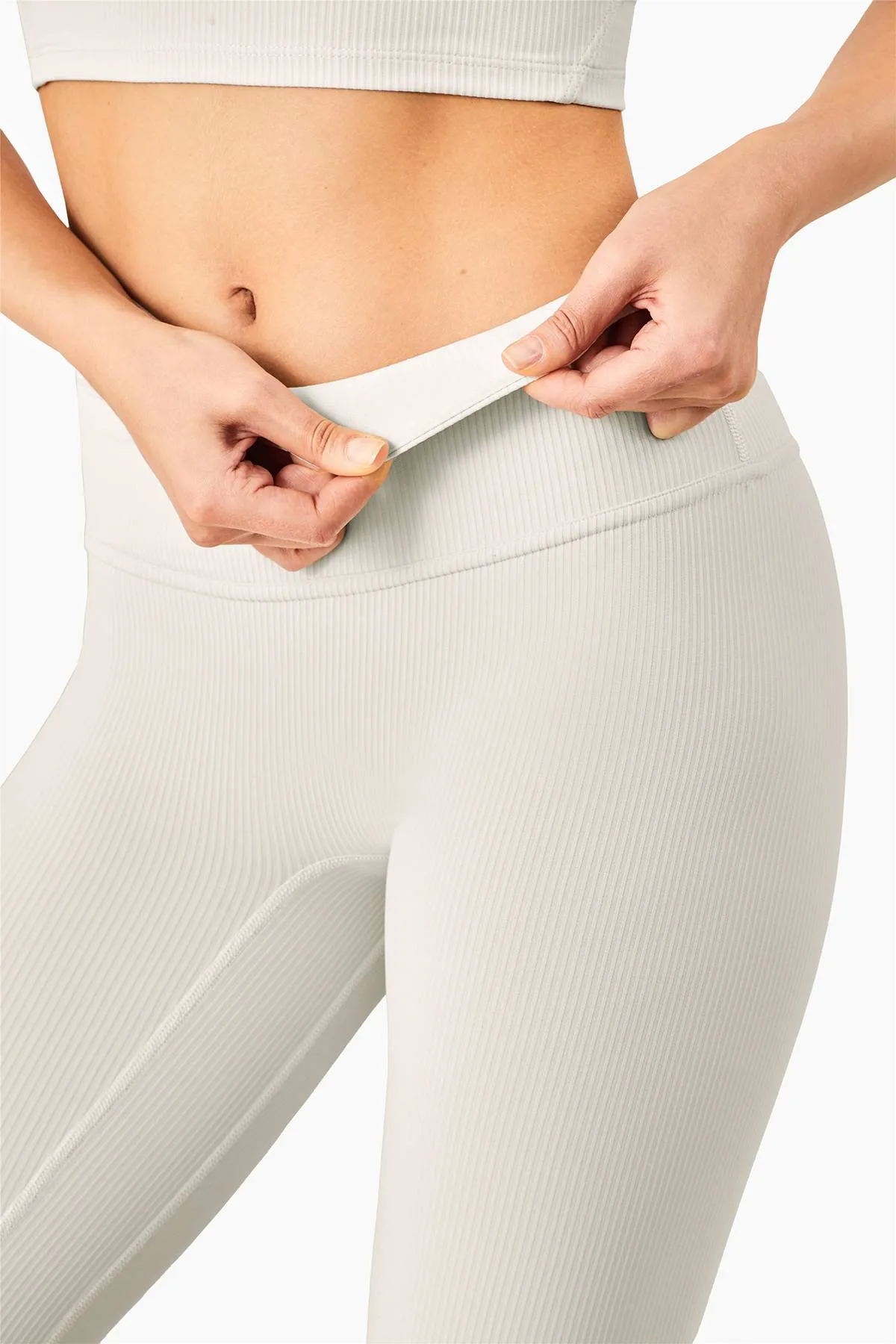 Ribbed Seamless Yoga Shorts