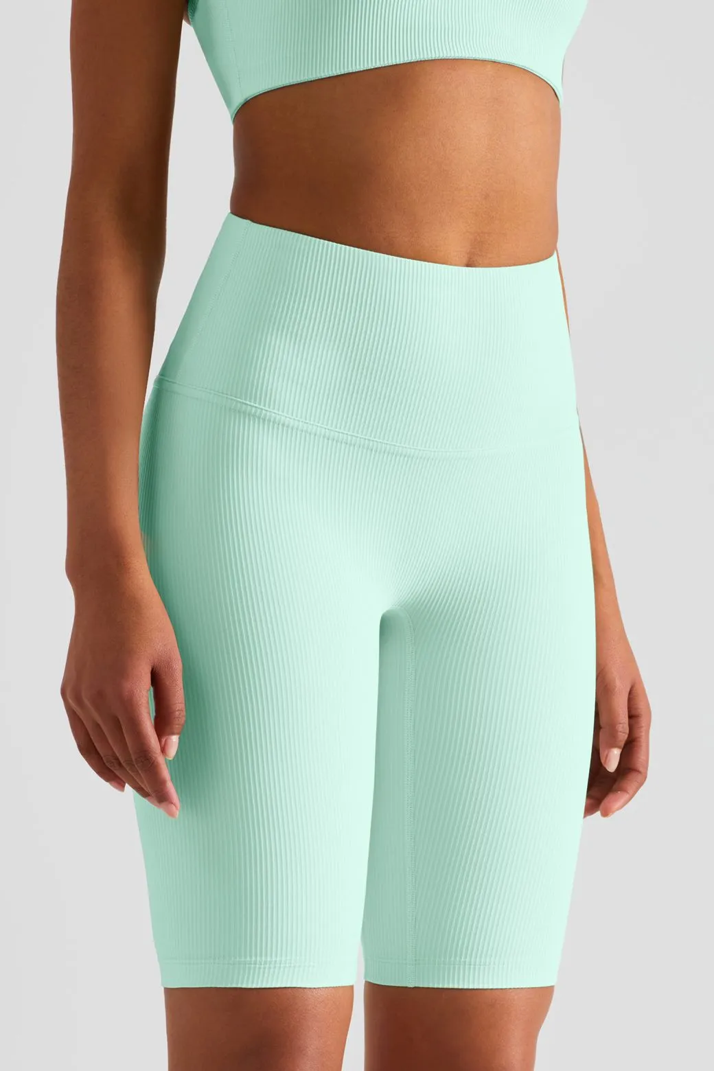 Ribbed Seamless Yoga Shorts