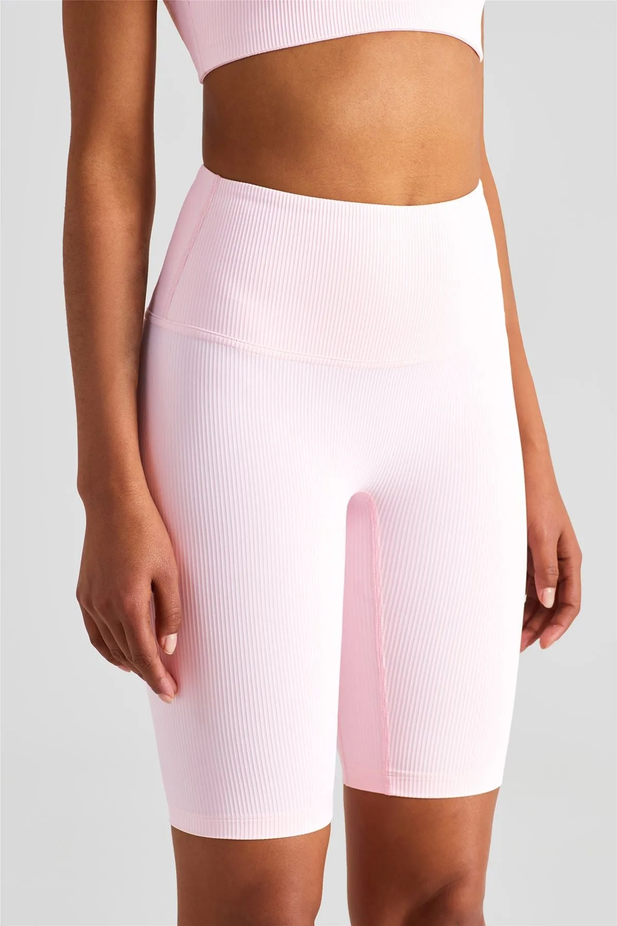 Ribbed Seamless Yoga Shorts