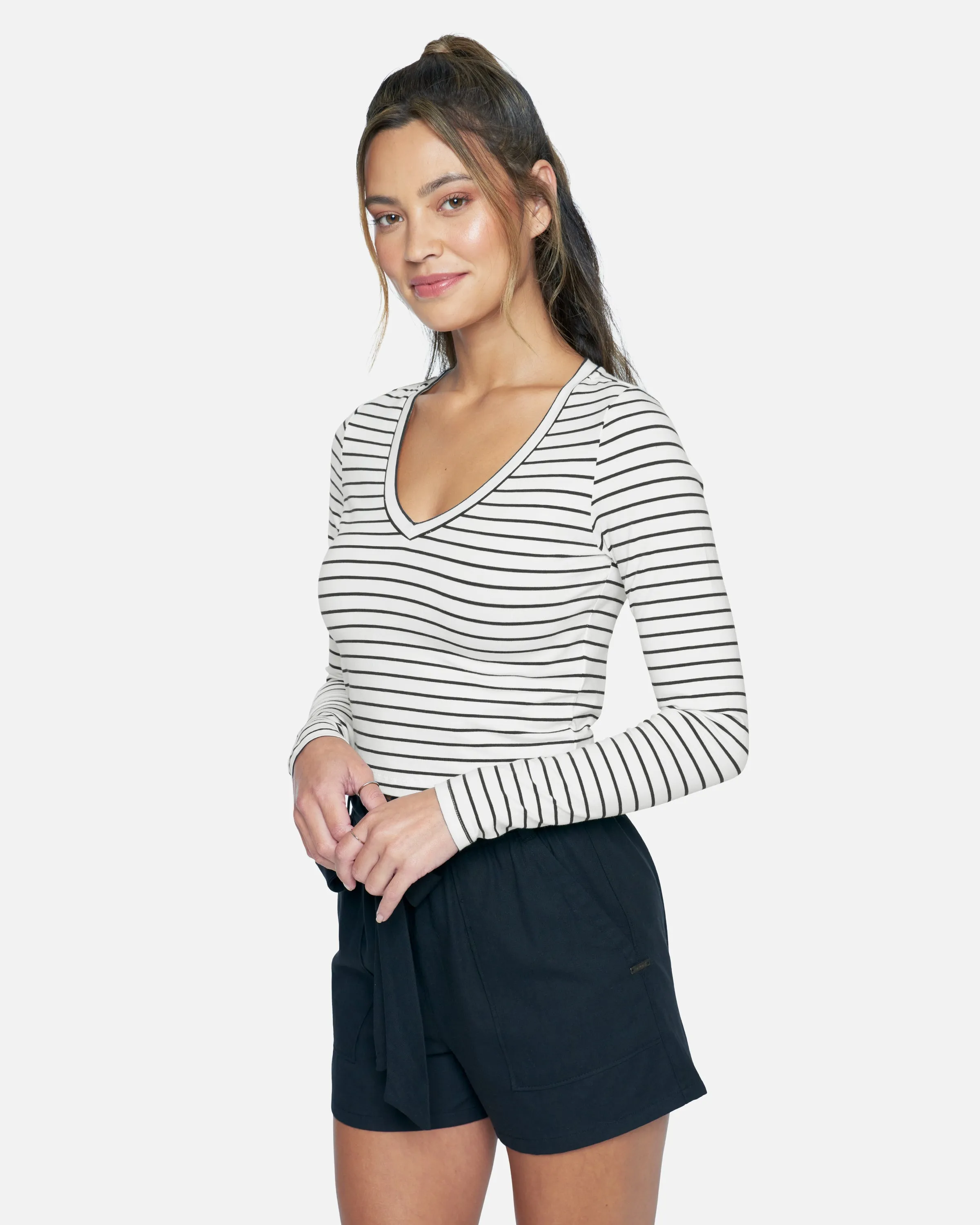 SOPHIE FITTED TEE